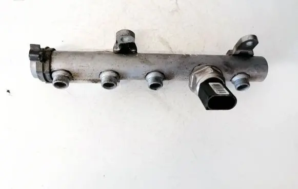 Audi Q7 4L Fuel main line pipe