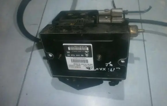 Citroen Xantia ABS Pump 10094302054