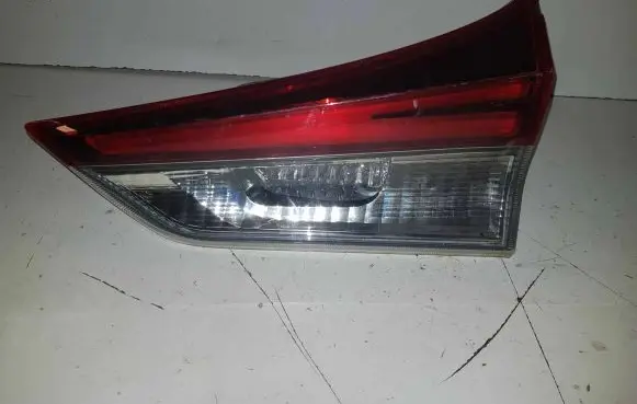 Toyota Auris E180 Tailgate rear/tail lights 18672