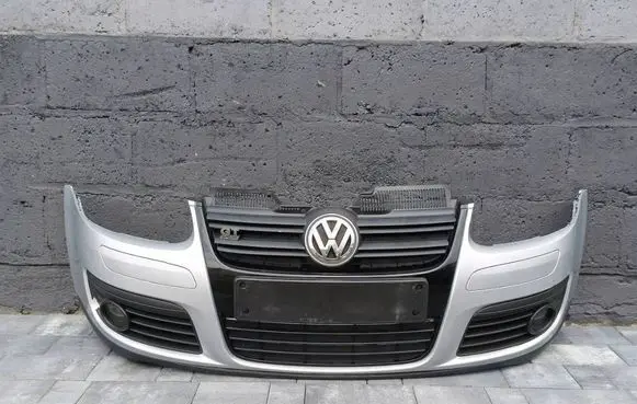Volkswagen Golf V Front bumper 1K0807221C