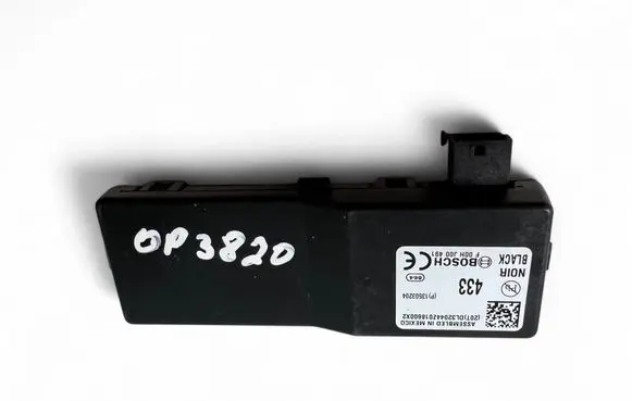 Opel Mokka Door central lock control unit/module 13503204