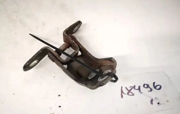 KIA Ceed Rear door lower hinge