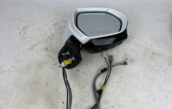 Front door electric wing mirror