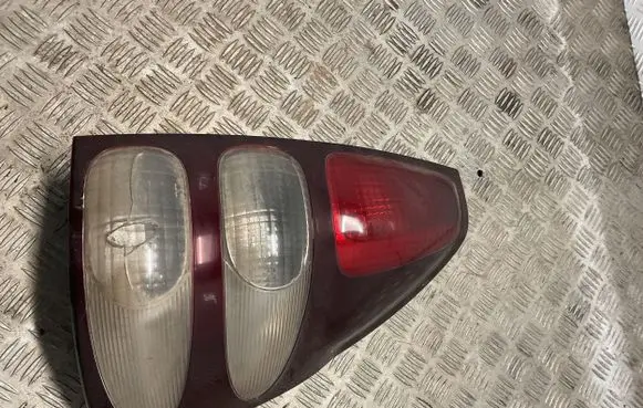 Toyota Land Cruiser (J120) Rear/tail lights
