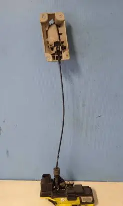 Volvo S80 Rear door lock 09170045