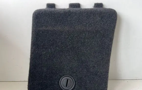 Volkswagen PASSAT B7 Trunk/boot trim cover 1J0867468