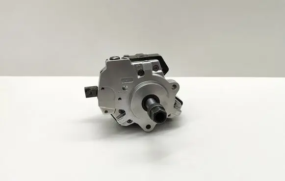 BMW 5 E60 E61 Fuel injection high pressure pump 7788678 0445010073 R90