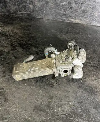 Mercedes-Benz E W212 EGR valve A6511400160 A2C53362275 a6511400506