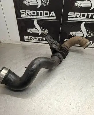 Mercedes-Benz C W203 Intercooler hose/pipe A2035200095 7330064