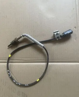 Volkswagen Transporter - Caravelle T6 Exhaust gas pressure sensor 04L906088D