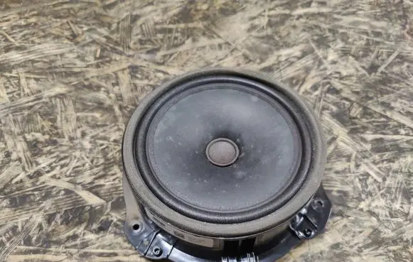 Jaguar XE Front door speaker GX7318808DC