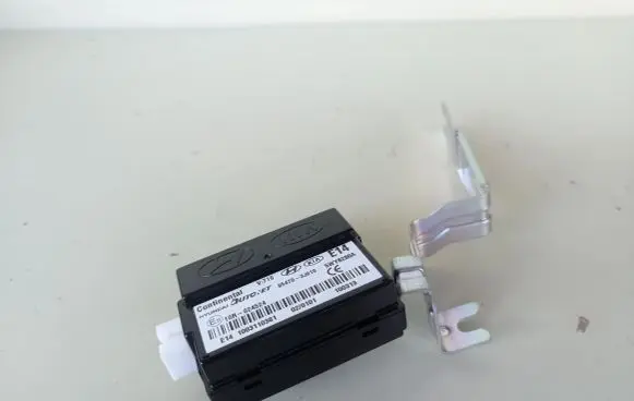 Hyundai ix 55 Ignition relay 954703J610 5WY8280A