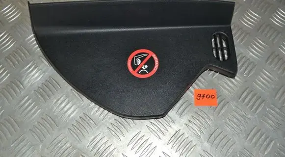 Mercedes-Benz R W251 Dashboard side end trim A2516800308