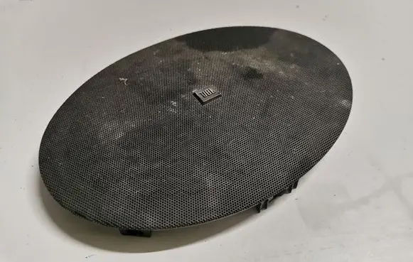 Side speaker trim/cover