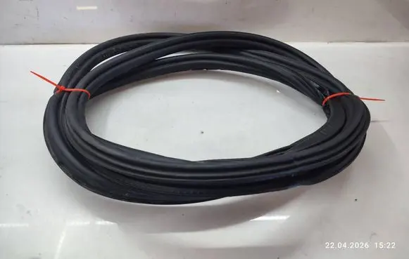 Seat Leon IV Front door rubber seal 