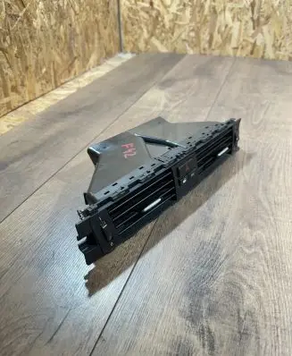 BMW 3 E90 E91 Dash center air vent grill 9130464