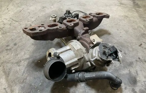 Volkswagen Golf VII Turbo GTB1244V2 04L253020
