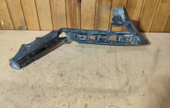 Volkswagen Touran I Rear bumper mounting bracket 1T0807376A