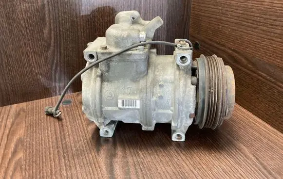 Iveco Daily 35 - 40.10 Air conditioning (A/C) compressor (pump) 4472207851