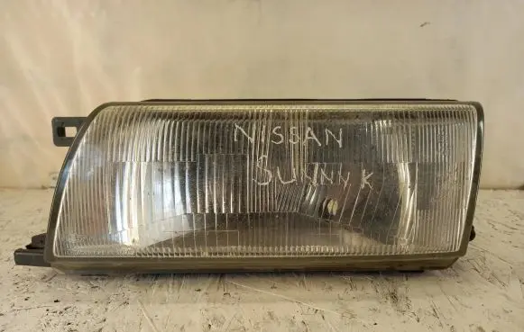 Nissan Sunny Headlight/headlamp