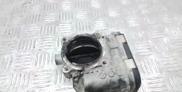 Volvo V70 Throttle valve 8692720