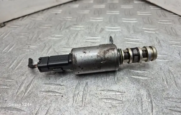 Mini One - Cooper Coupe R56 Camshaft vanos timing valve 7566652 V756665280