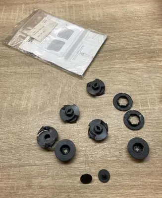 Audi A8 S8 D3 4E Floor mat clip fixing clamp 8D0061493