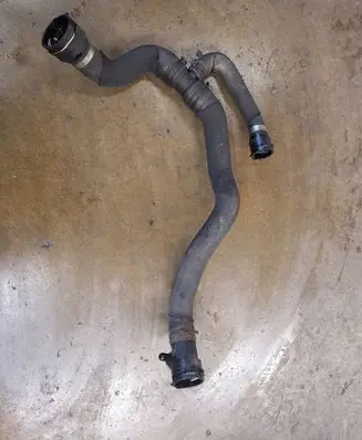Audi A4 S4 B8 8K Engine coolant pipe/hose 8K0122293F