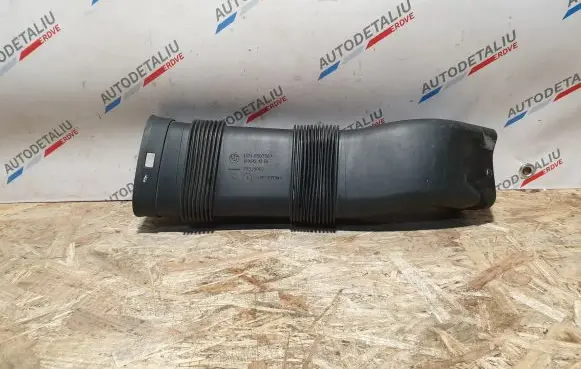BMW 4 F32 F33 Air intake duct part 8507567 13718507567