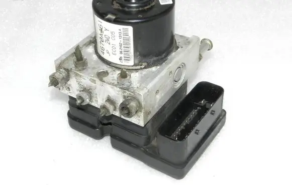 Mitsubishi Lancer VIII ABS Pump 4670A461 4670A464