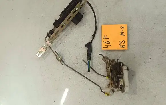 Citroen C1 Front door lock 