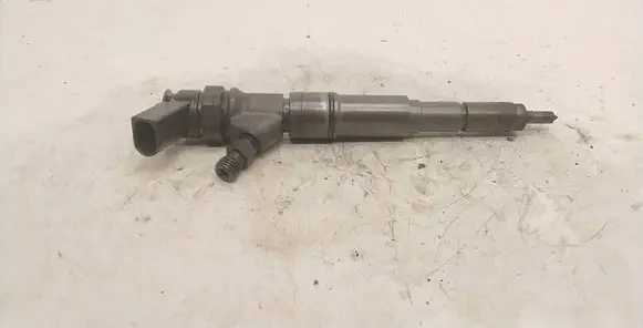 BMW 5 E60 E61 Fuel injector 7794652 0445110212