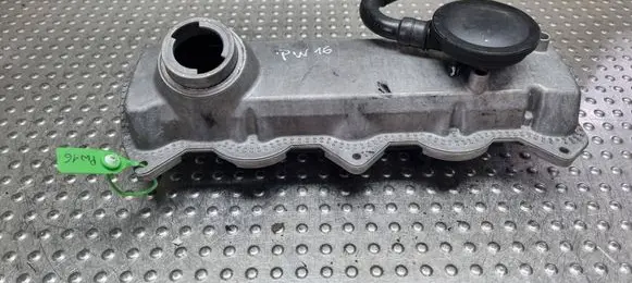 Volkswagen Golf IV Rocker cam cover S25139830 038103469E