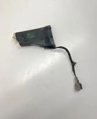Fuel tank cap lock