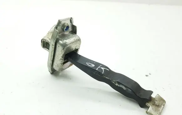 Mitsubishi Outlander Rear door check strap stopper