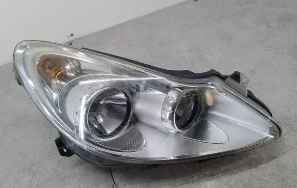 Opel Corsa D Headlight/headlamp 13186382