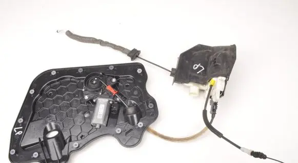 Audi A8 S8 D4 4H Front door lock 4F0837059