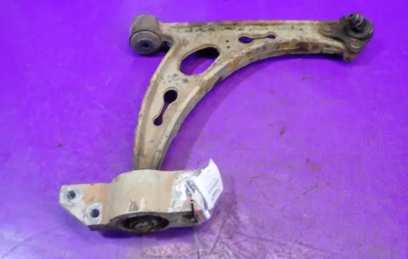 Skoda Octavia Mk2 (1Z) Front control arm