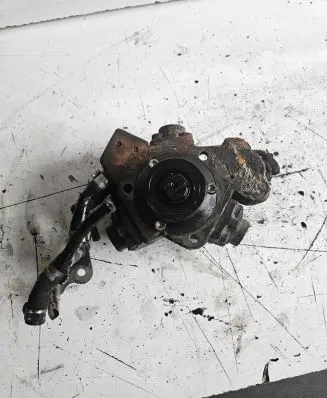 Opel Astra H Fuel injection high pressure pump 55237690 0445010311