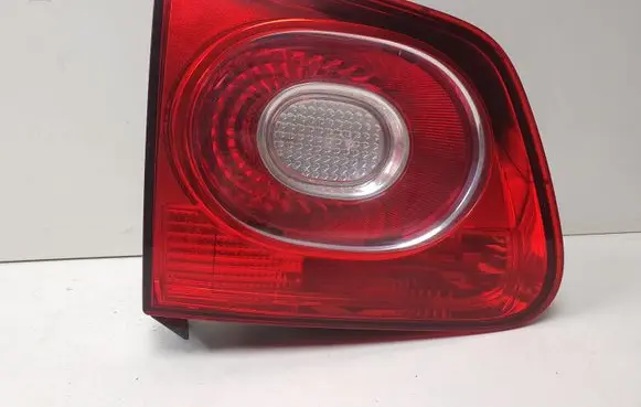 Volkswagen Tiguan Tailgate rear/tail lights 5N0945093C