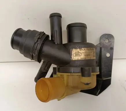Thermostat/thermostat housing