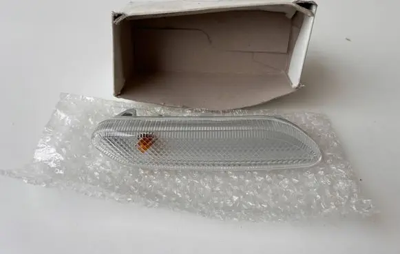 Mini Cooper Countryman R60 Front fender indicator light 9802569