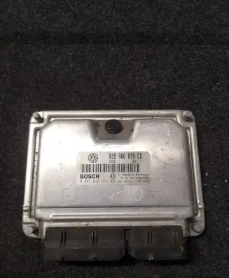 Volkswagen PASSAT B5.5 Engine control unit/module 038906019CD 28SA4308 0281010218