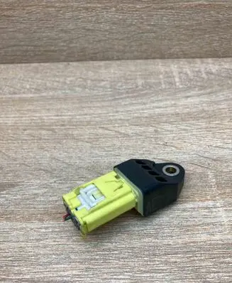 Toyota Corolla Verso AR10 Airbag deployment crash/impact sensor 8983130020 WITHPLUG