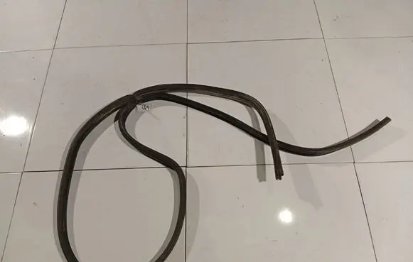 Peugeot 807 Rubber seal front coupe door
