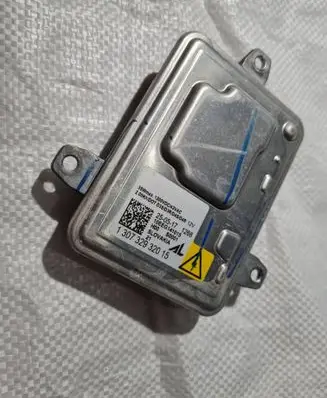 Chrysler Pacifica Headlight ballast module Xenon 130732932015 10eeg141015