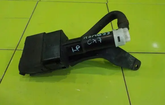 Mazda CX-7 Headlight washer pump EH105182Y