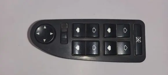 BMW 5 E39 Electric window control switch 8368966