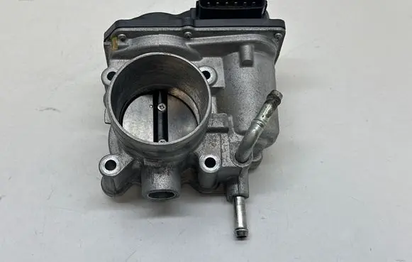 Subaru Impreza IV Throttle valve 16112AA390 7P101701 E2714