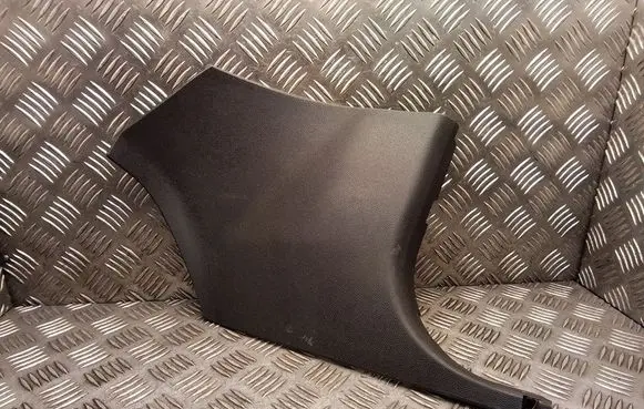 Foot area side trim